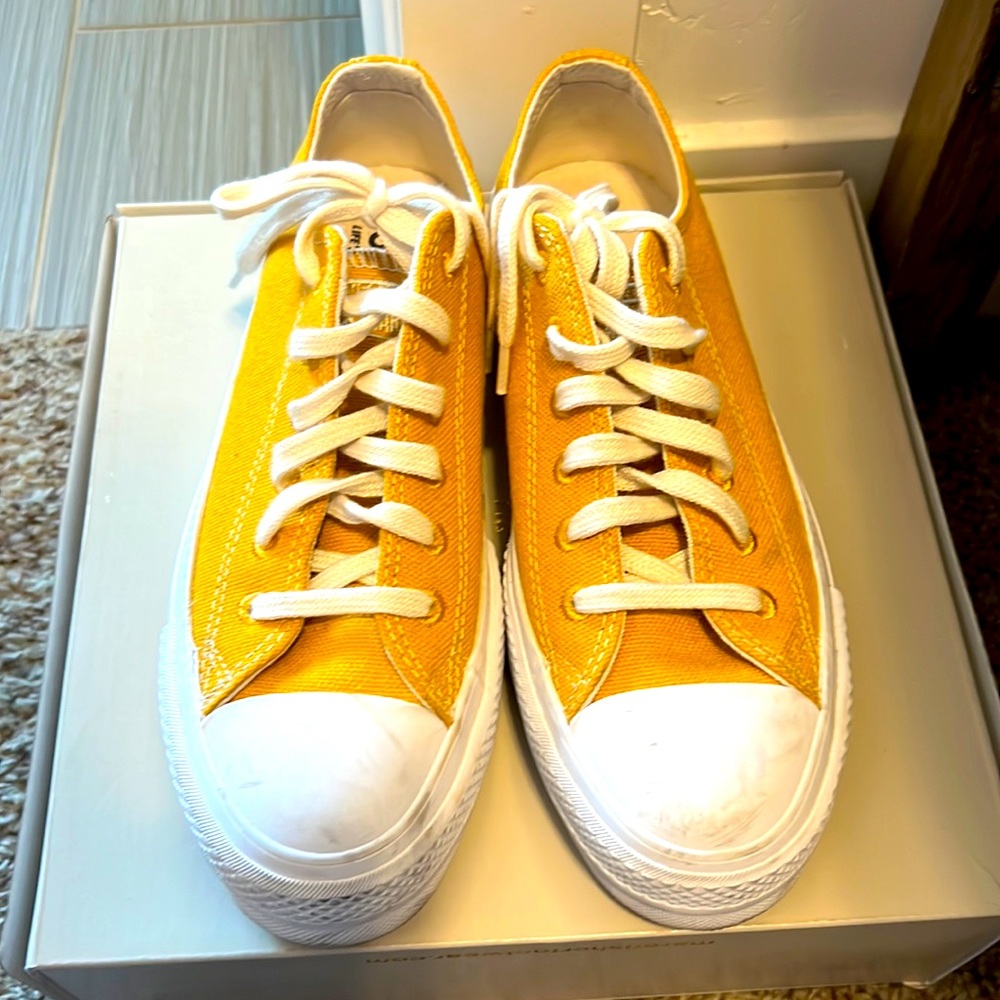 Yellow converse with platform